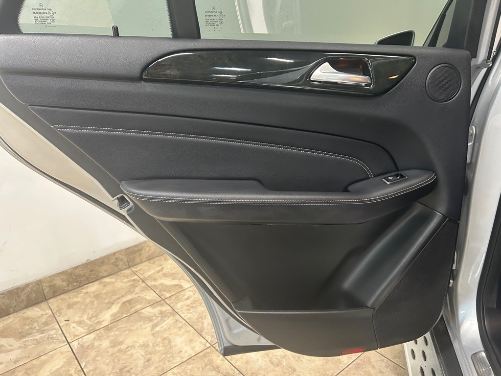 2015 Mercedes-Benz M-Class Image 34