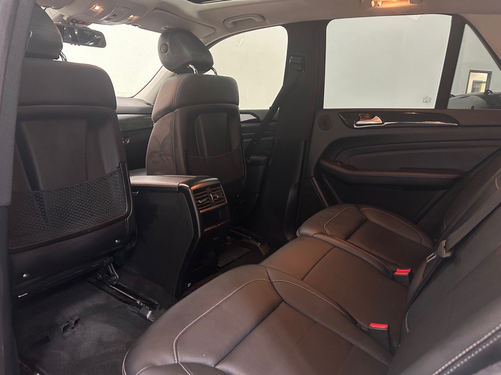 2015 Mercedes-Benz M-Class Image 36