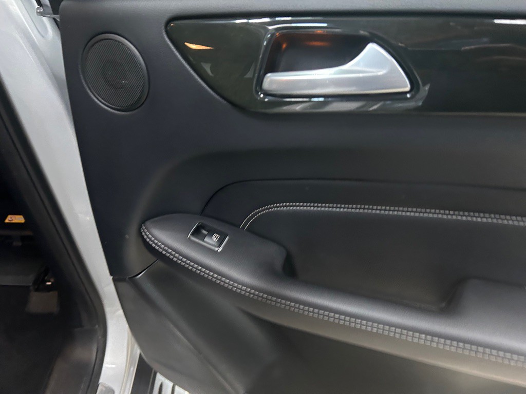 2015 Mercedes-Benz M-Class Image 39