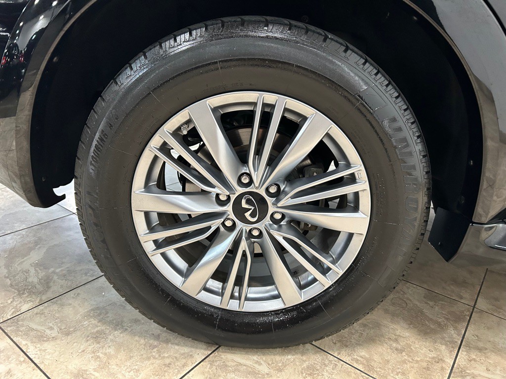 2020 INFINITI QX80 Image 12