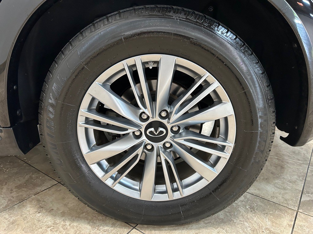 2020 INFINITI QX80 Image 13
