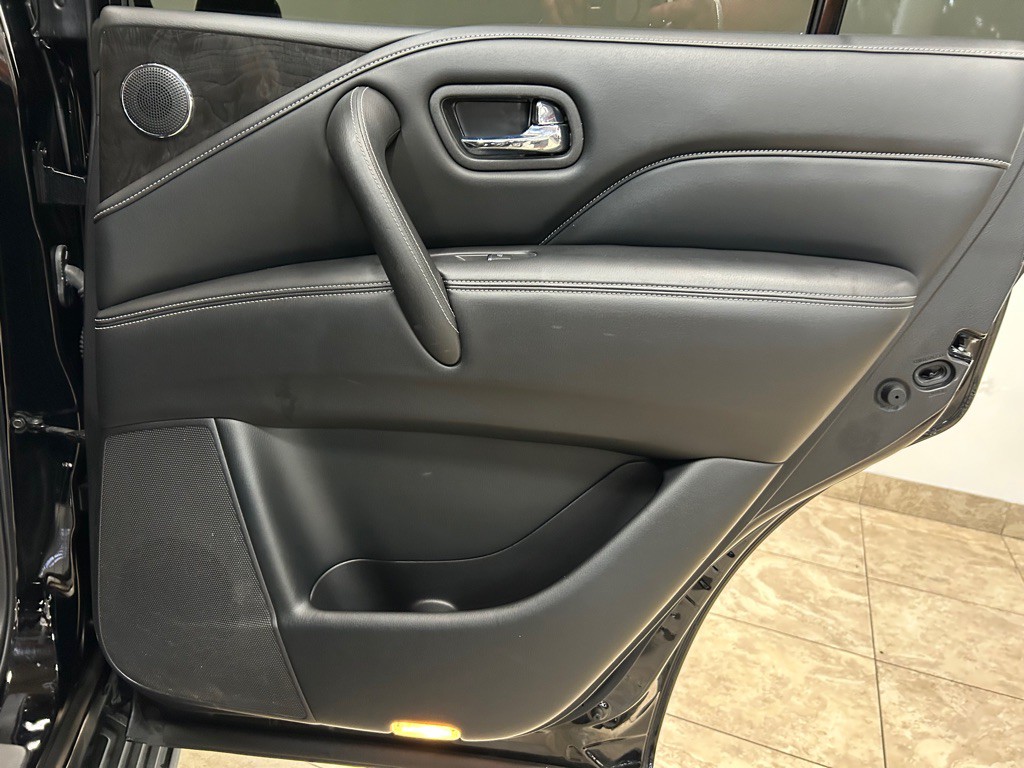 2020 INFINITI QX80 Image 35