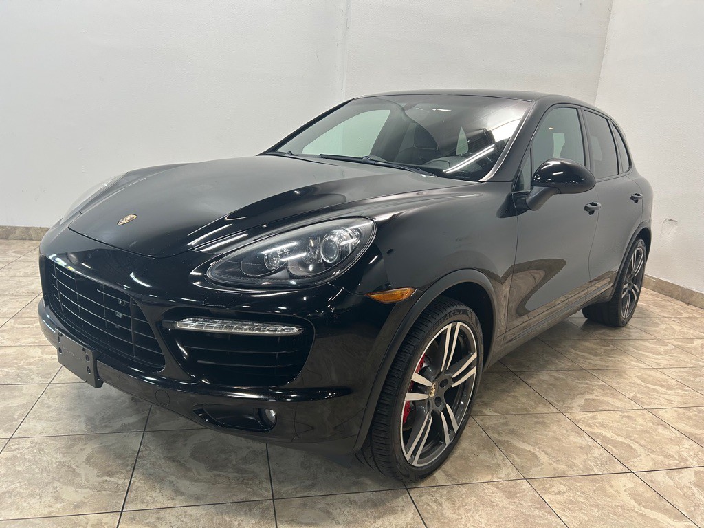 2013 Porsche Cayenne Image 1