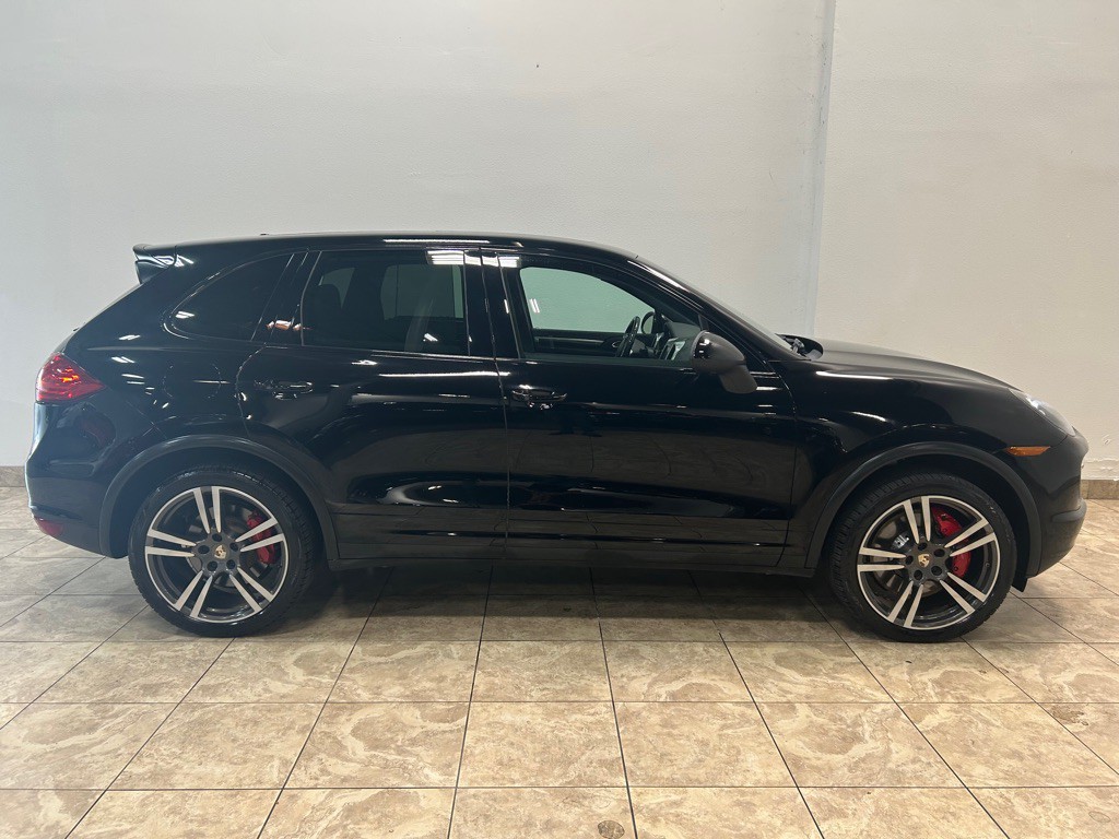 2013 Porsche Cayenne Image 6