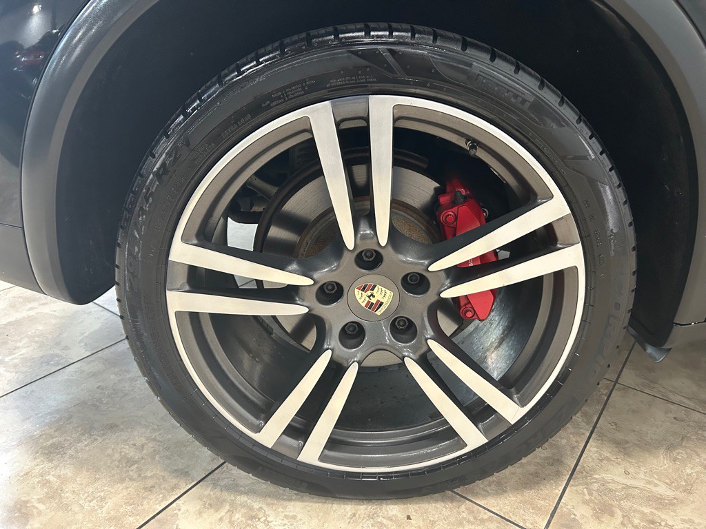 2013 Porsche Cayenne Image 11