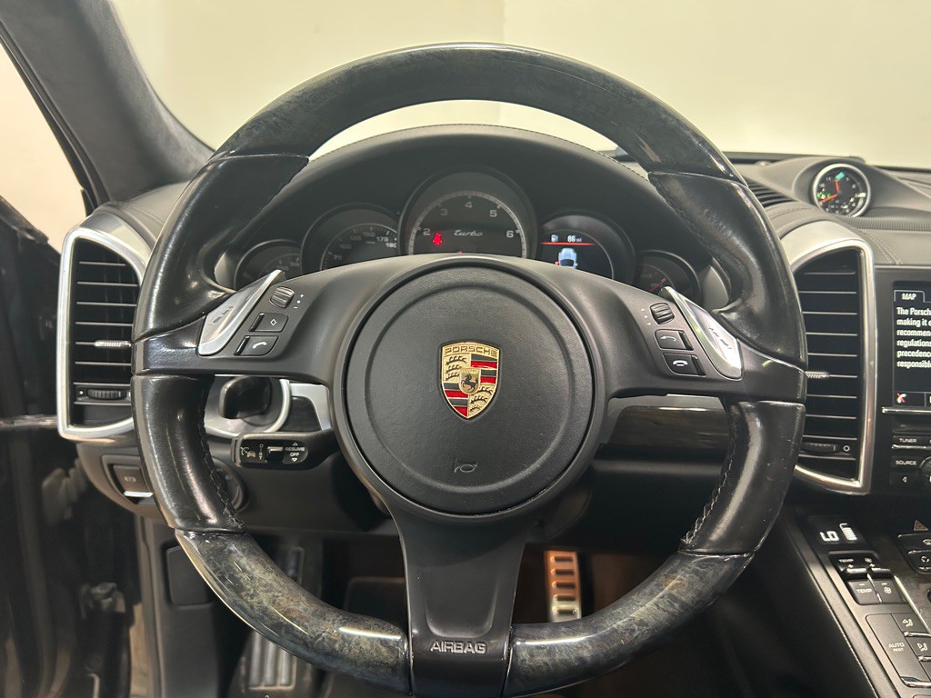2013 Porsche Cayenne Image 18
