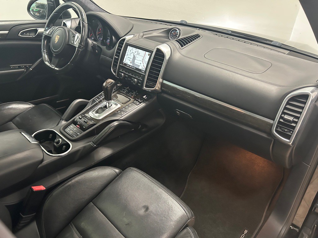 2013 Porsche Cayenne Image 28