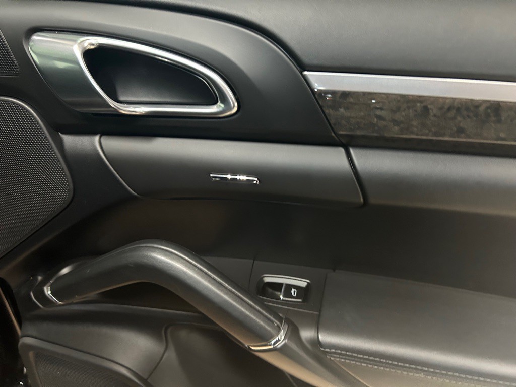 2013 Porsche Cayenne Image 33
