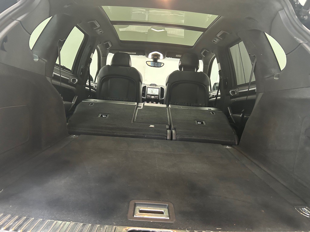 2013 Porsche Cayenne Image 40