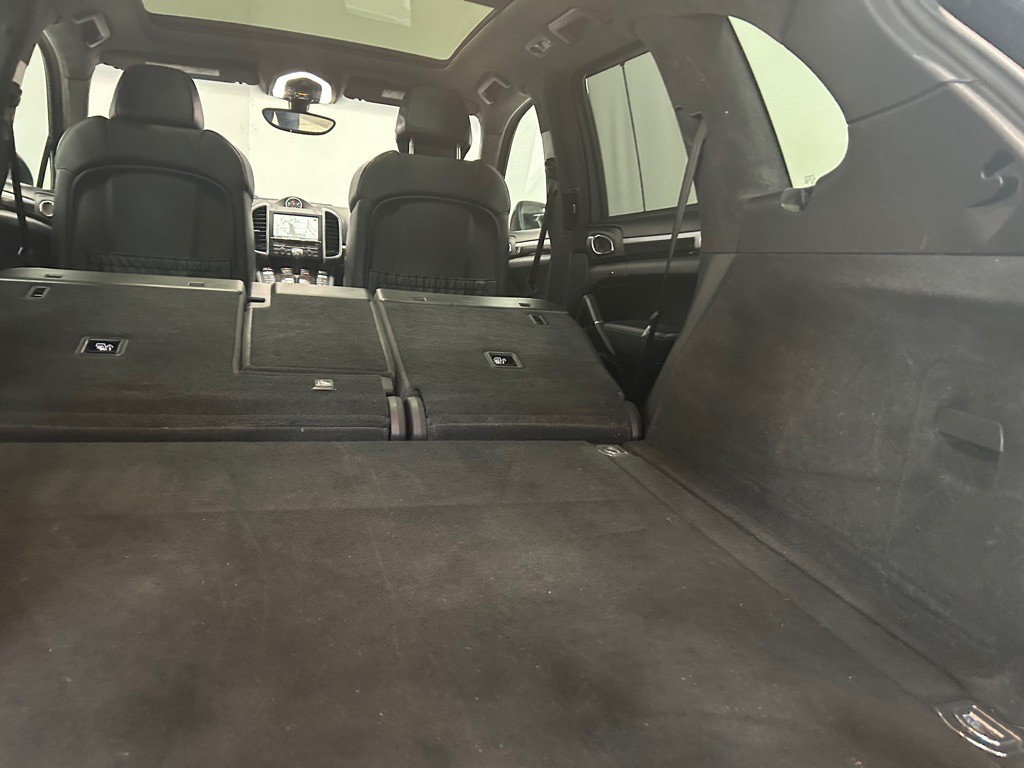2013 Porsche Cayenne Image 42