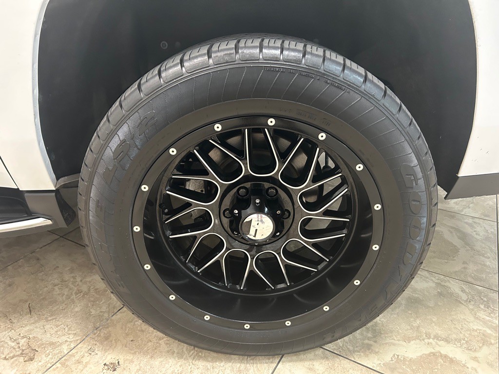 2020 GMC Yukon Image 12