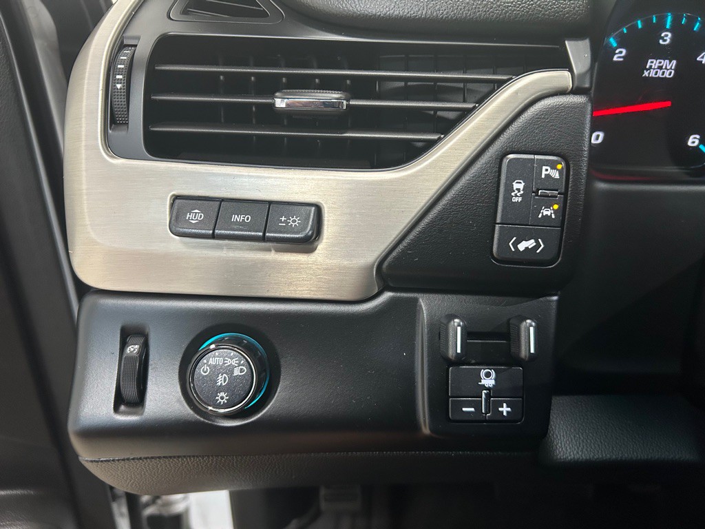 2020 GMC Yukon Image 17