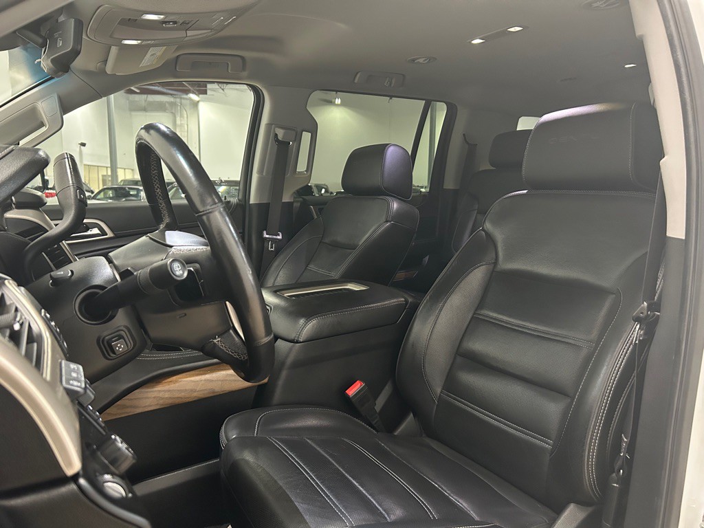 2020 GMC Yukon Image 26