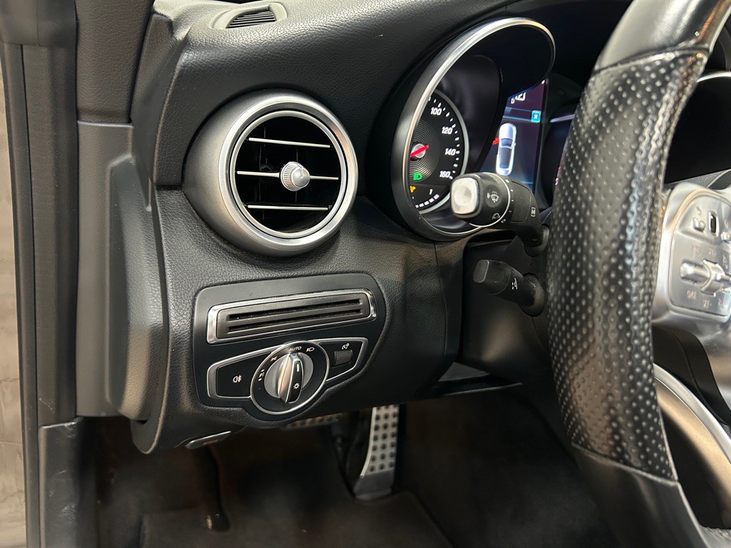 2019 Mercedes-Benz C-Class Image 18