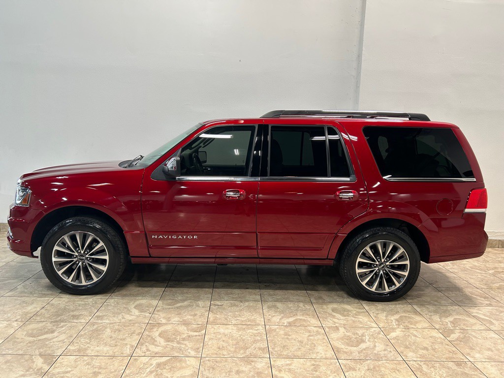 2017 Lincoln Navigator Image 4