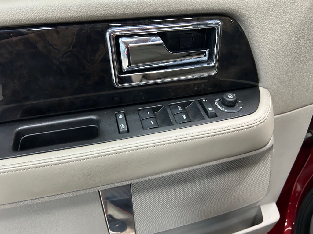 2017 Lincoln Navigator Image 16