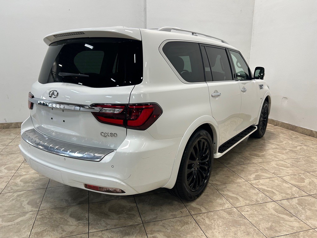 2018 INFINITI QX80 Image 7