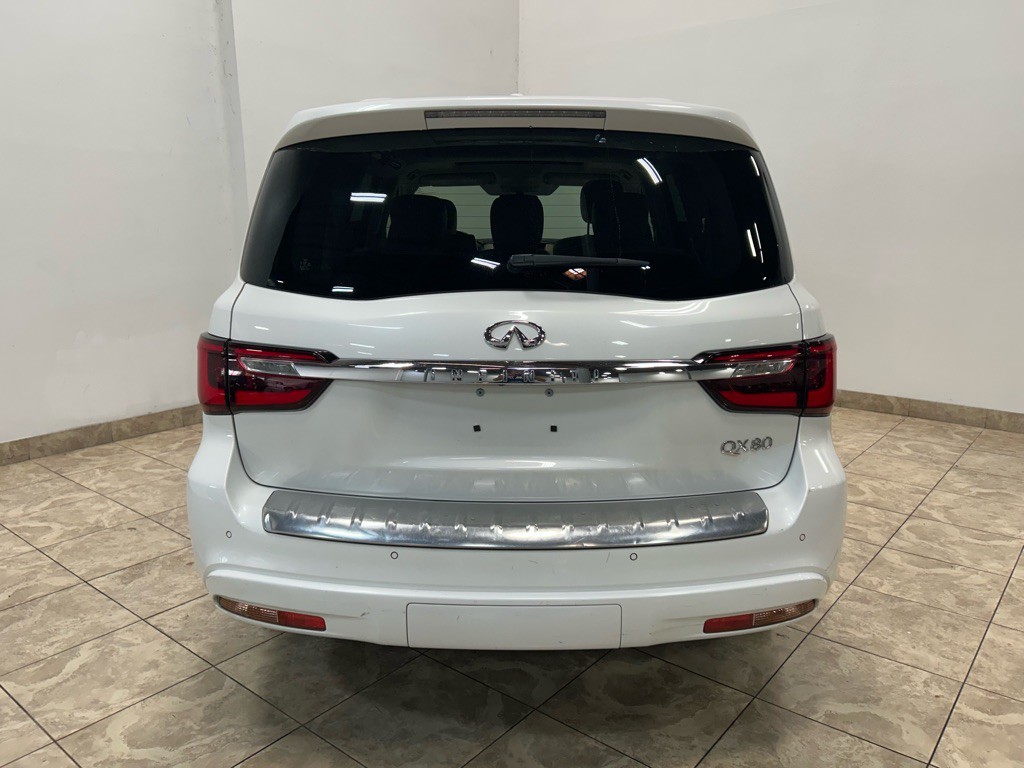 2018 INFINITI QX80 Image 8