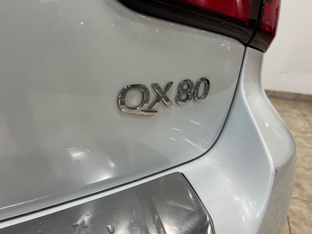 2018 INFINITI QX80 Image 15