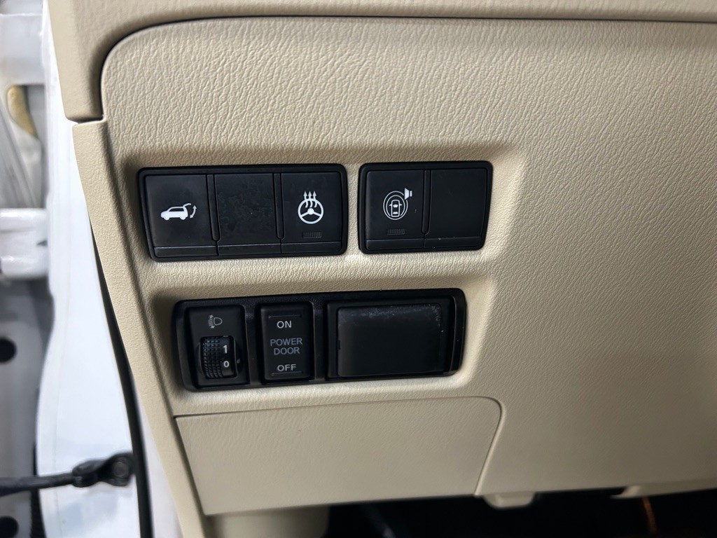 2018 INFINITI QX80 Image 17