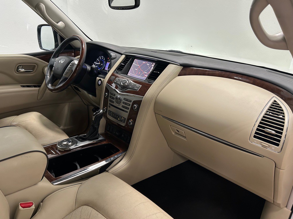 2018 INFINITI QX80 Image 32