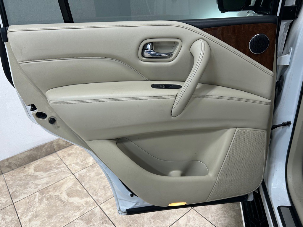 2018 INFINITI QX80 Image 35