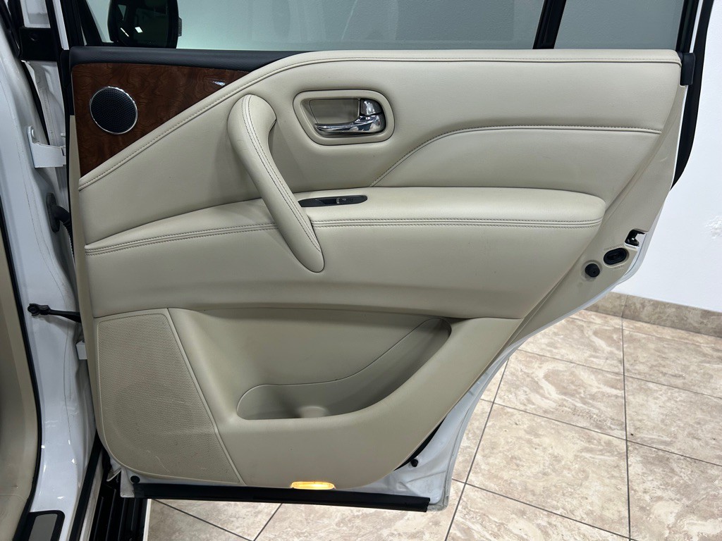 2018 INFINITI QX80 Image 39