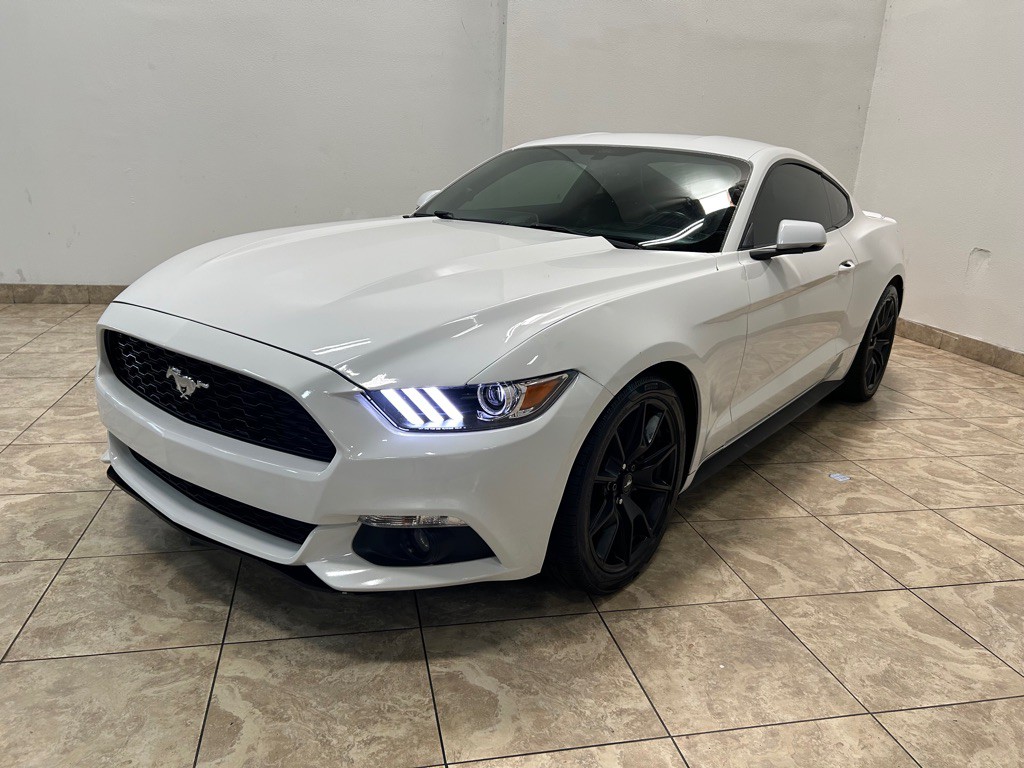 2015 Ford Mustang Image 1