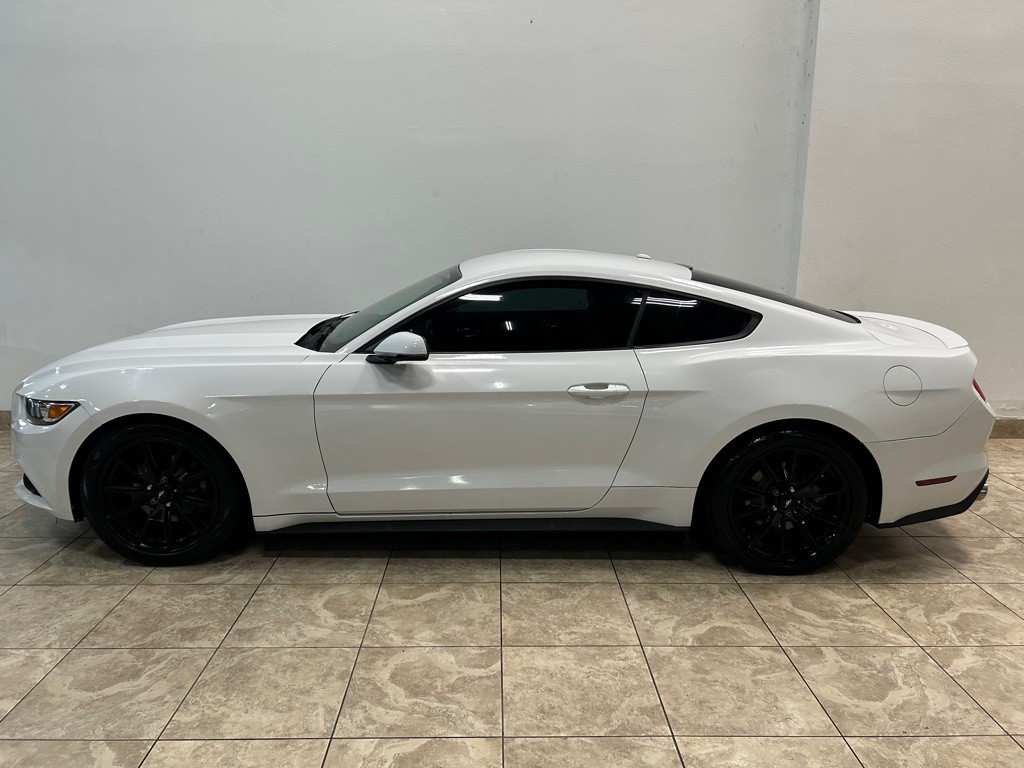 2015 Ford Mustang Image 4