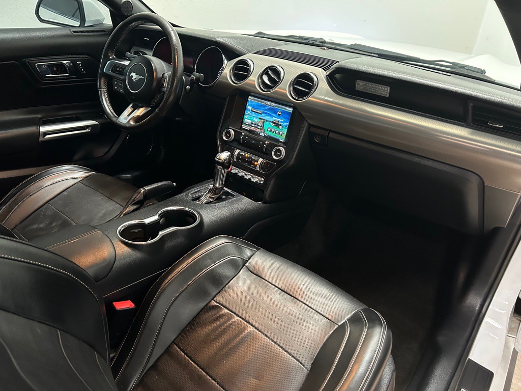 2015 Ford Mustang Image 28