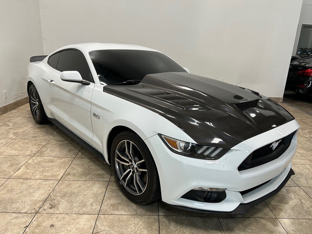 2017 Ford Mustang Image 4