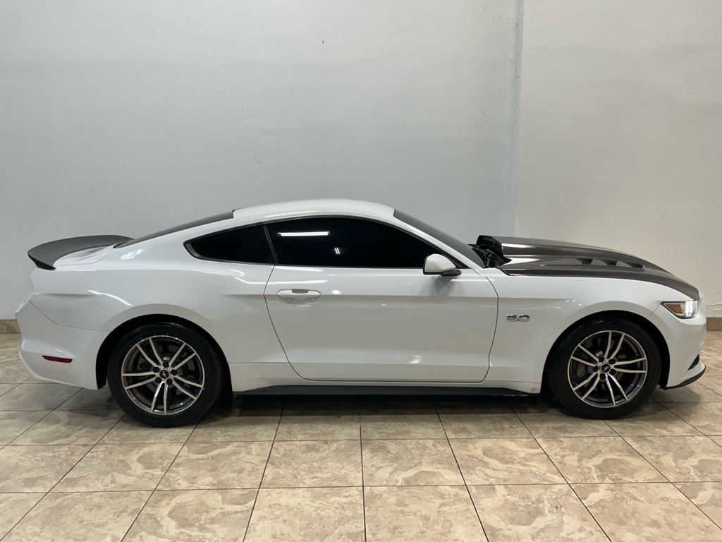 2017 Ford Mustang Image 5