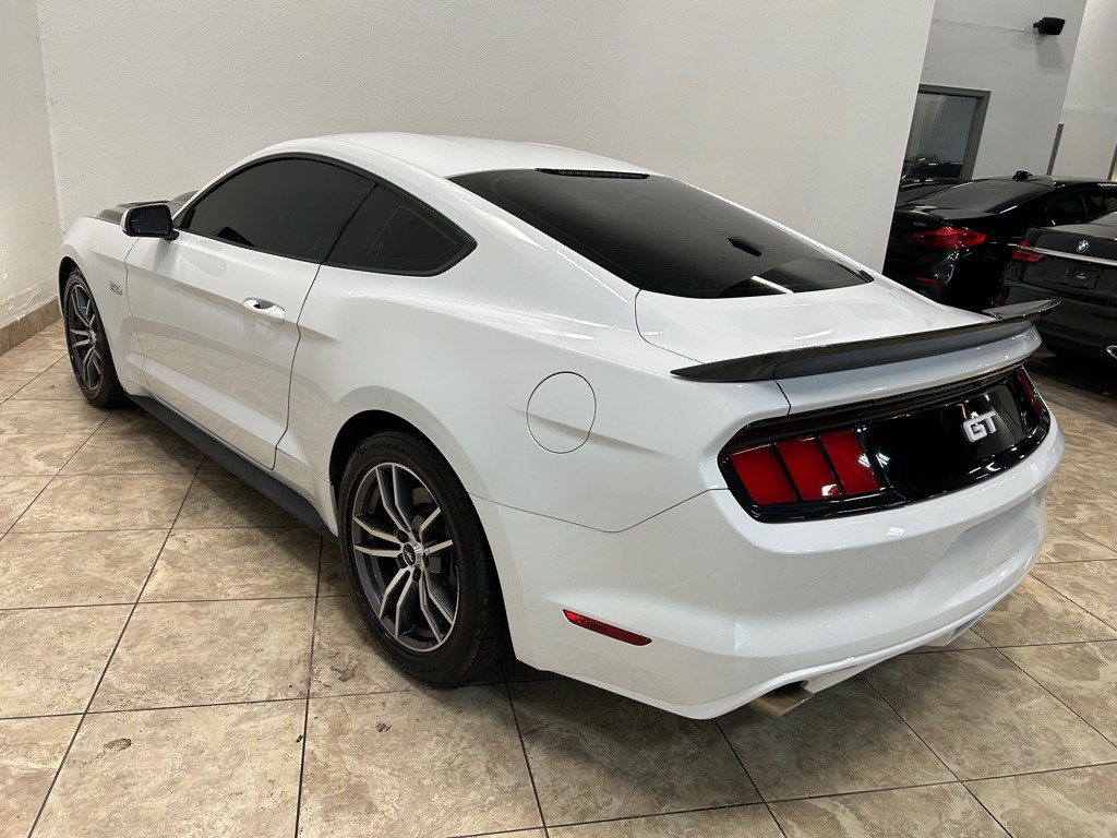 2017 Ford Mustang Image 8