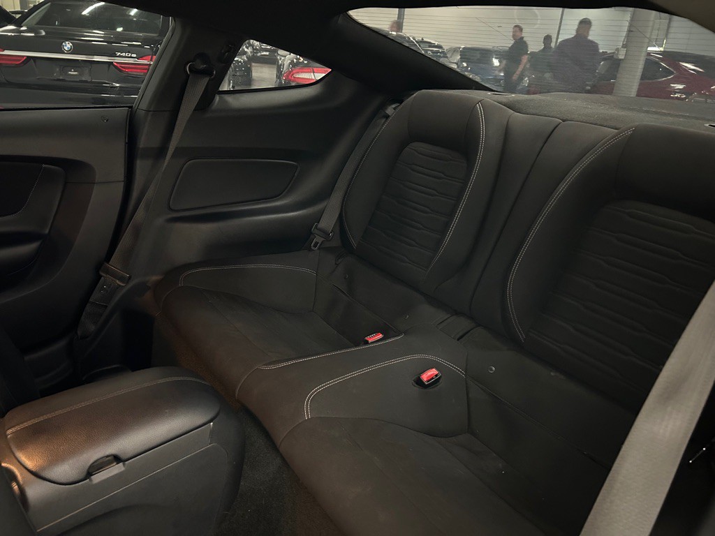2017 Ford Mustang Image 33