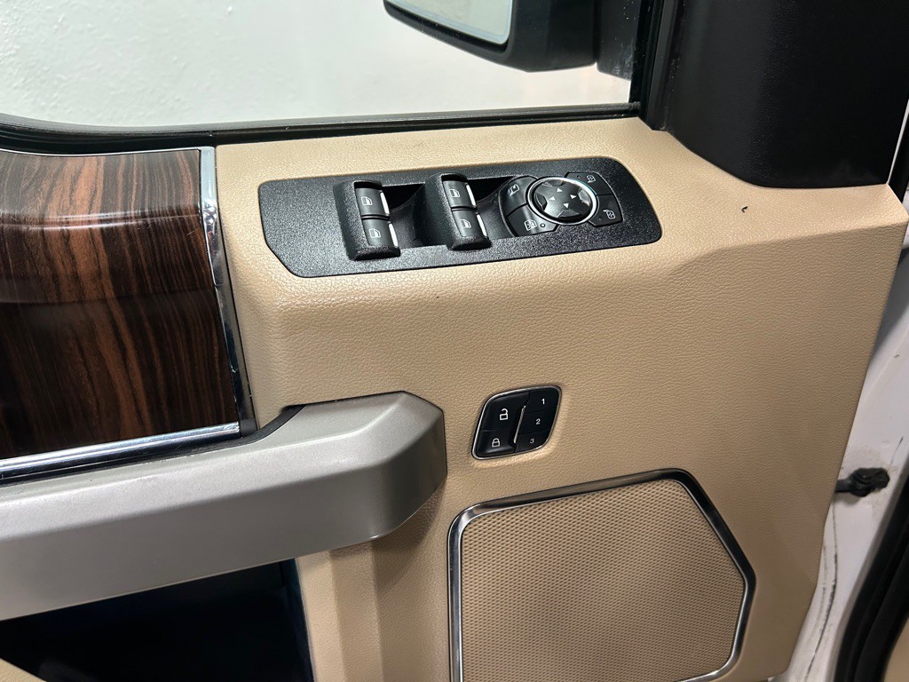 2017 Ford F-150 Image 18