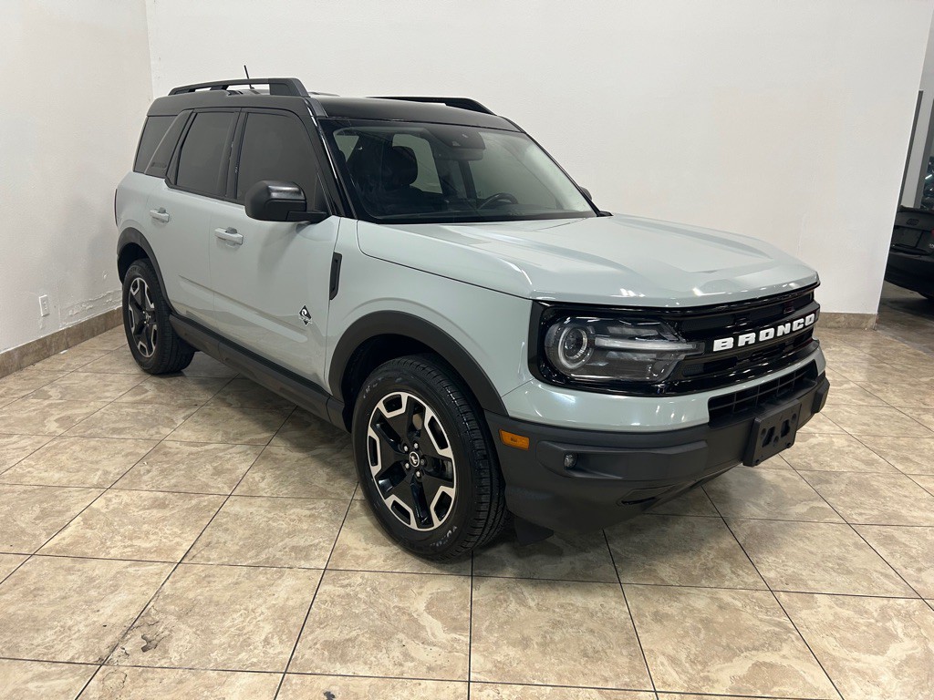 2021 Ford Bronco Image 2