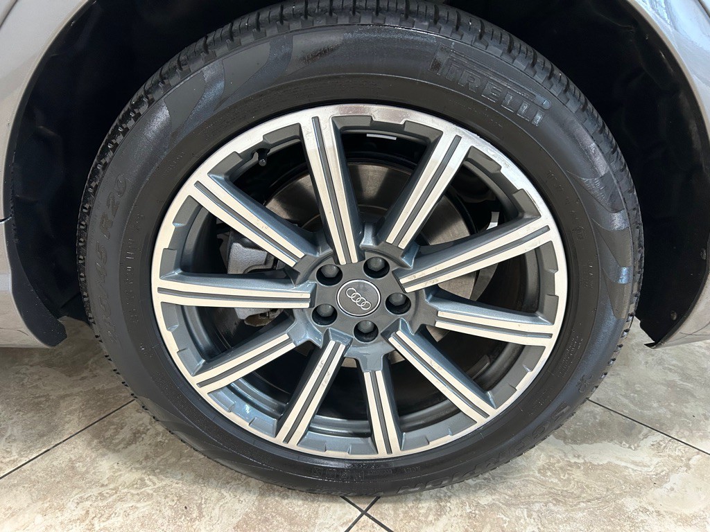 2017 Audi Q7 Image 14