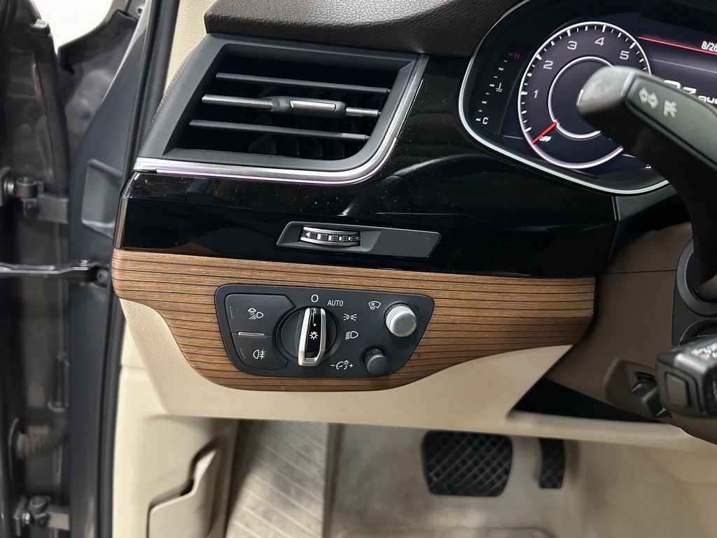 2017 Audi Q7 Image 18