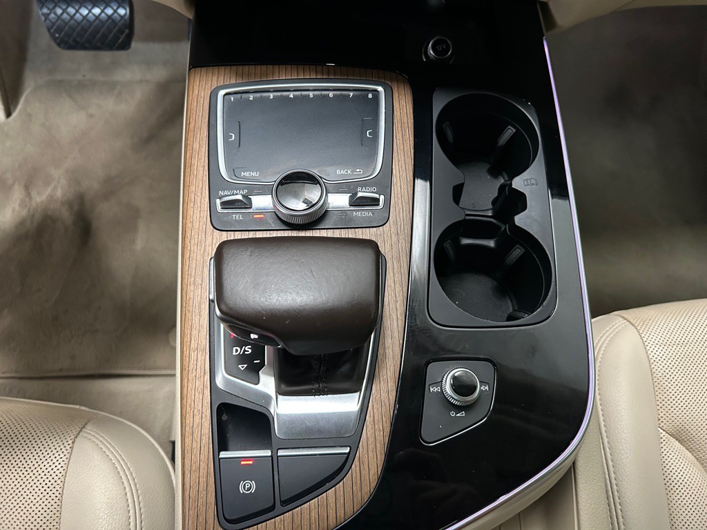 2017 Audi Q7 Image 26