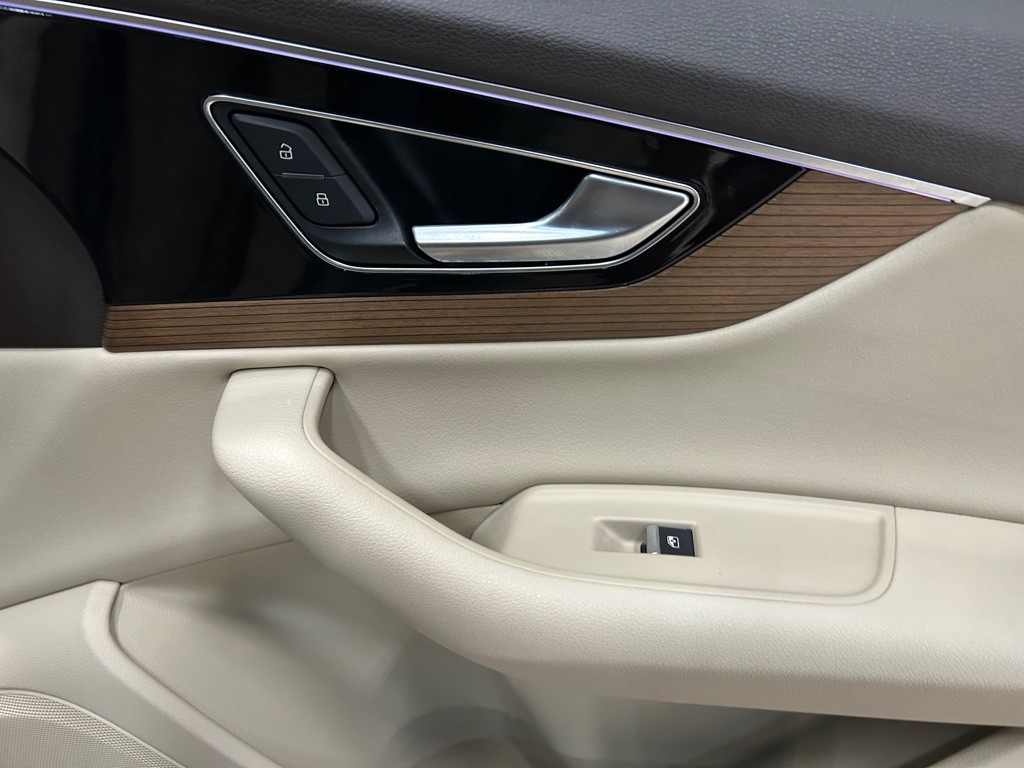 2017 Audi Q7 Image 31