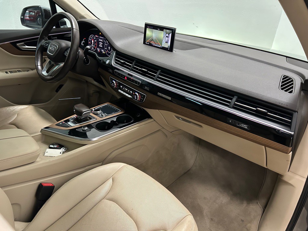2017 Audi Q7 Image 32