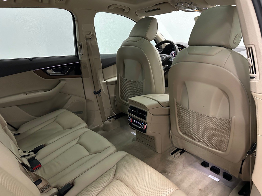 2017 Audi Q7 Image 42