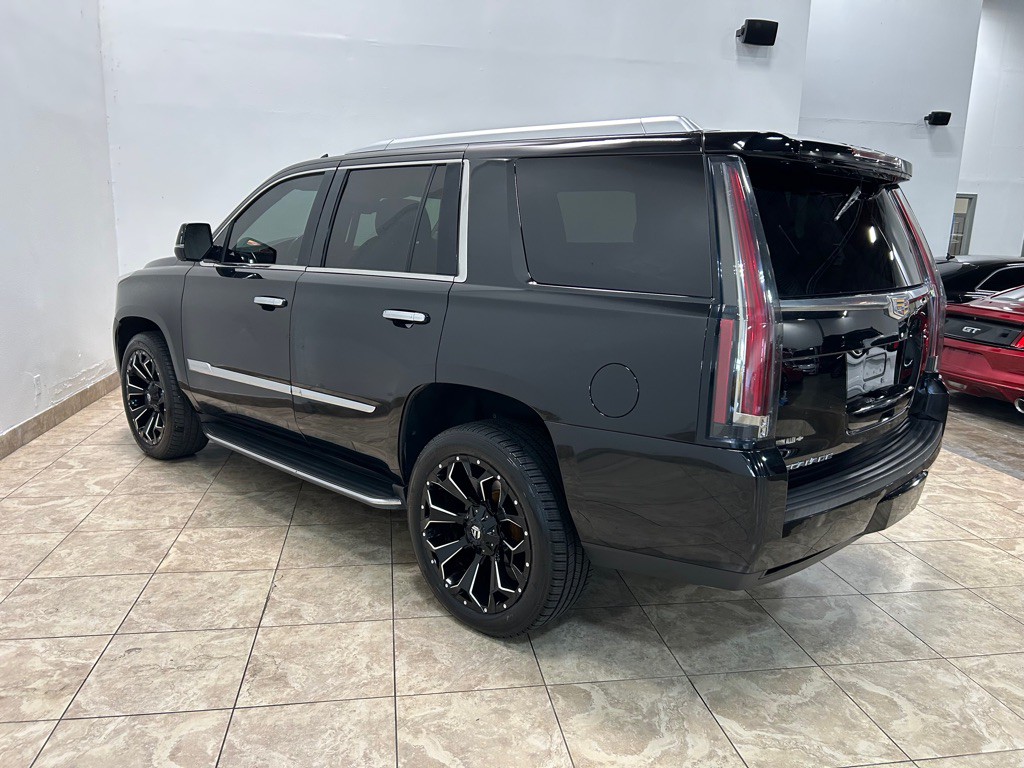 2016 Cadillac Escalade Image 8