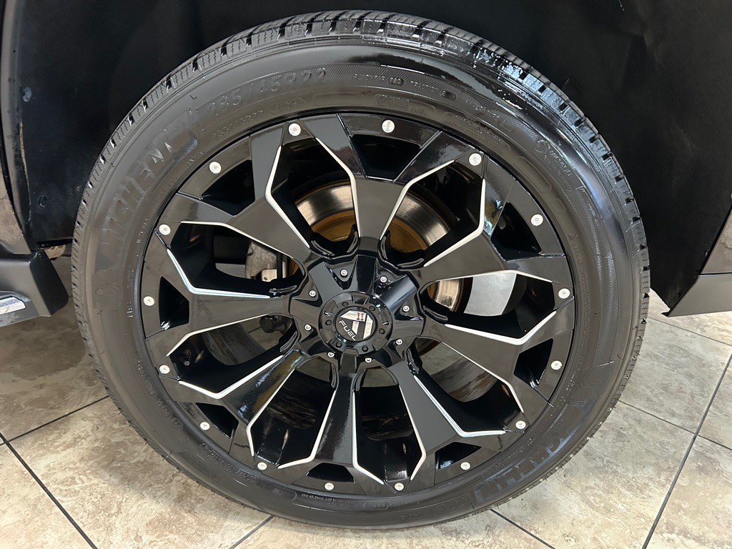 2016 Cadillac Escalade Image 10