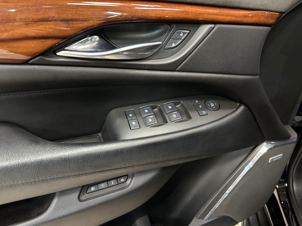 2016 Cadillac Escalade Image 14