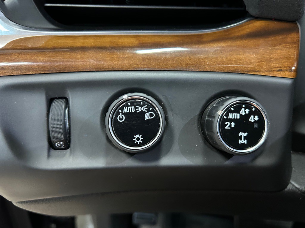 2016 Cadillac Escalade Image 15