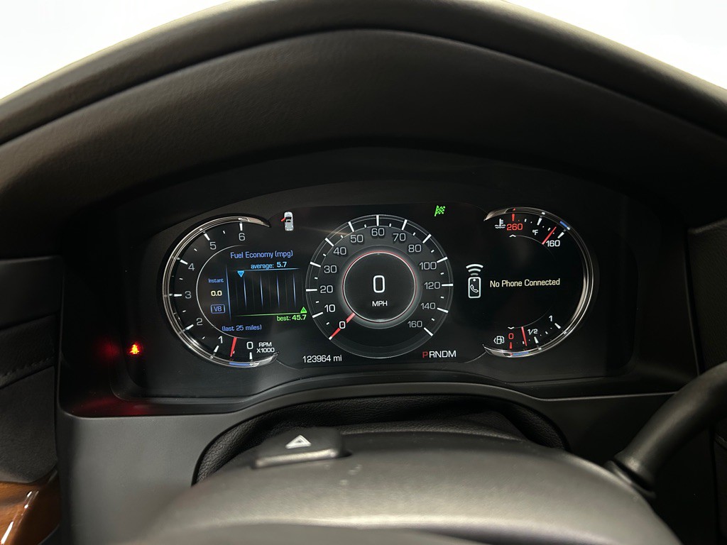 2016 Cadillac Escalade Image 16