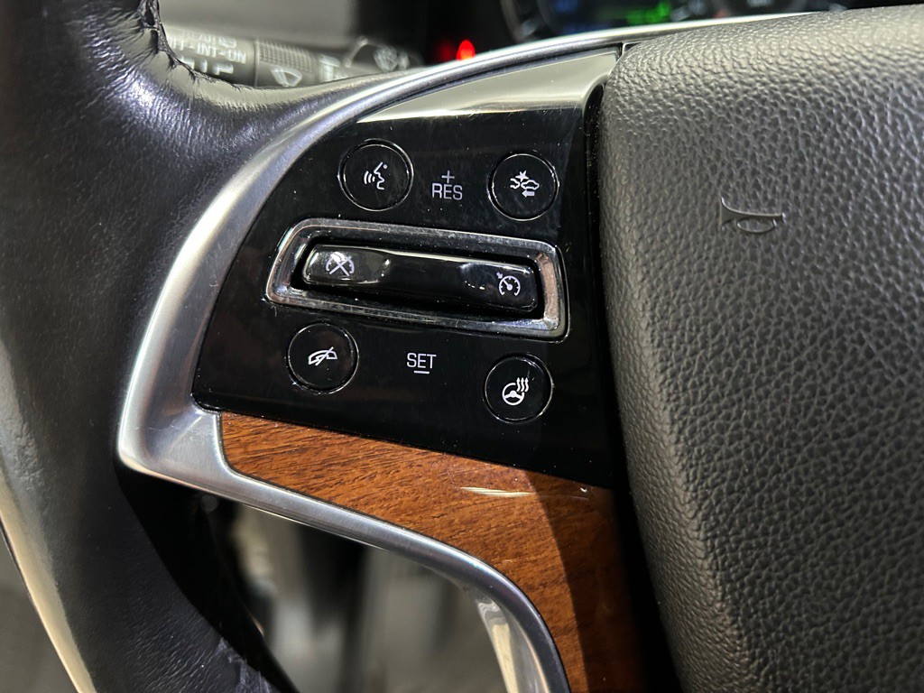 2016 Cadillac Escalade Image 18