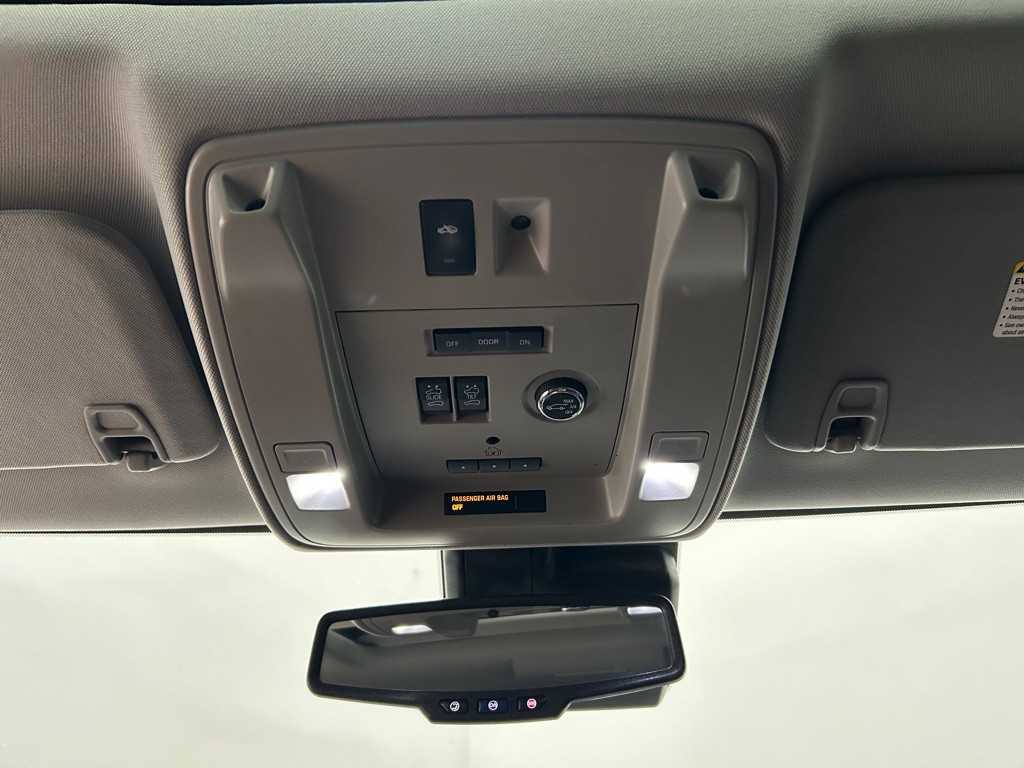 2016 Cadillac Escalade Image 23