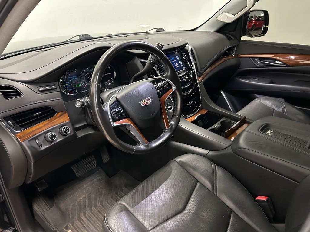 2016 Cadillac Escalade Image 24